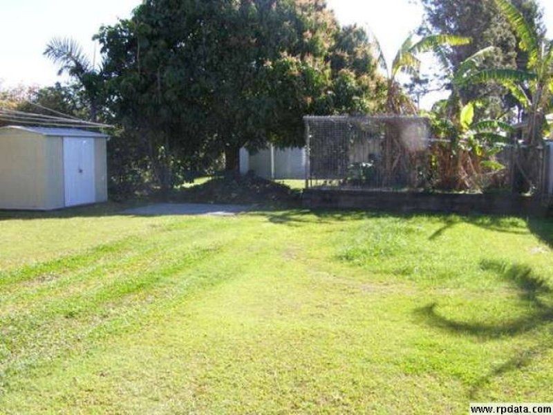 15 Warana Avenue, Steiglitz QLD 4207