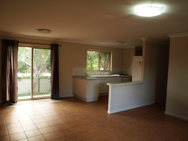 12 Billabong Court, Regents Park QLD 4118