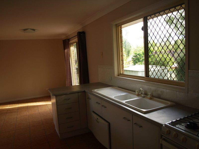 12 Billabong Court, Regents Park QLD 4118