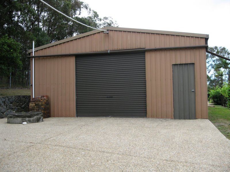 42 Quinns Hill Road East, Stapylton QLD 4207