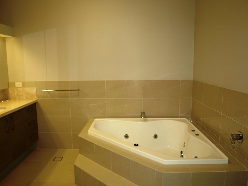Villa 2/1 Harrigans Lane, Jacobs Well QLD 4208