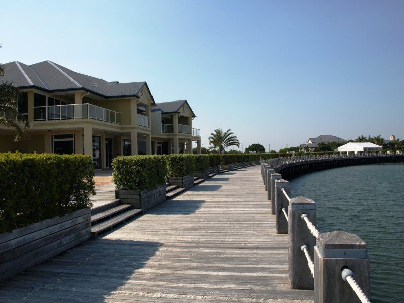 Villa 2/1 Harrigans Lane, Jacobs Well QLD 4208