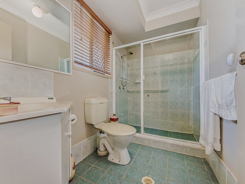 9 Samuel Court, Jacobs Well QLD 4208