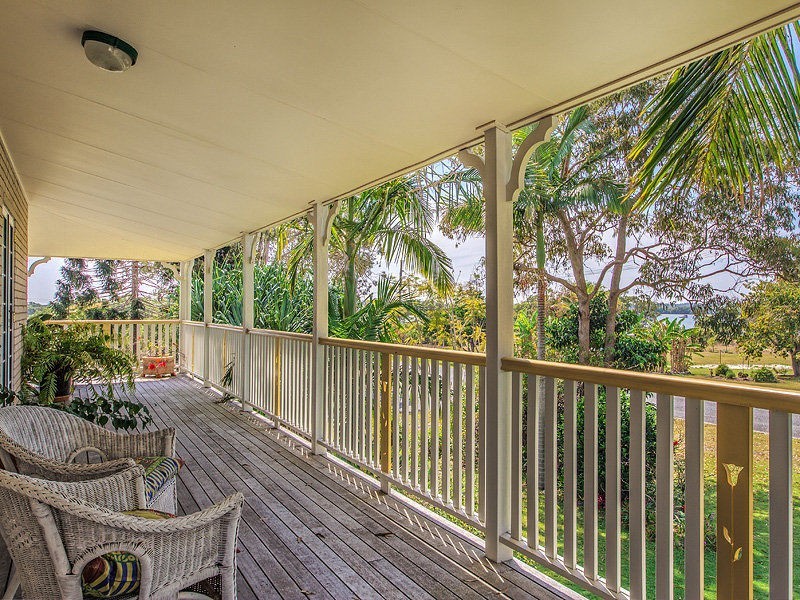 6 Seaview Avenue, Jacobs Well QLD 4208