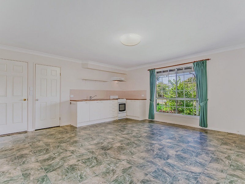 6 Seaview Avenue, Jacobs Well QLD 4208