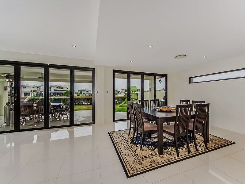 21 Marina Parade, Calypso Bay, Jacobs Well QLD 4208