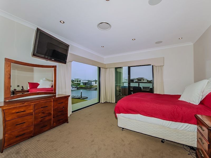 21 Marina Parade, Calypso Bay, Jacobs Well QLD 4208