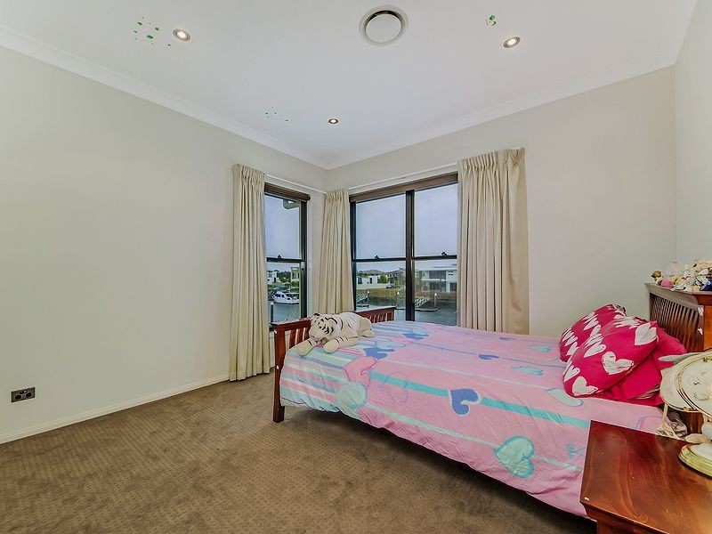 21 Marina Parade, Calypso Bay, Jacobs Well QLD 4208