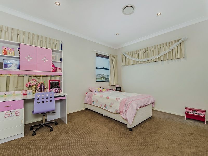 21 Marina Parade, Calypso Bay, Jacobs Well QLD 4208
