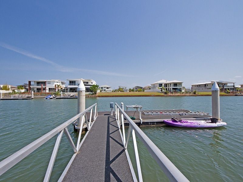 21 Marina Parade, Calypso Bay, Jacobs Well QLD 4208