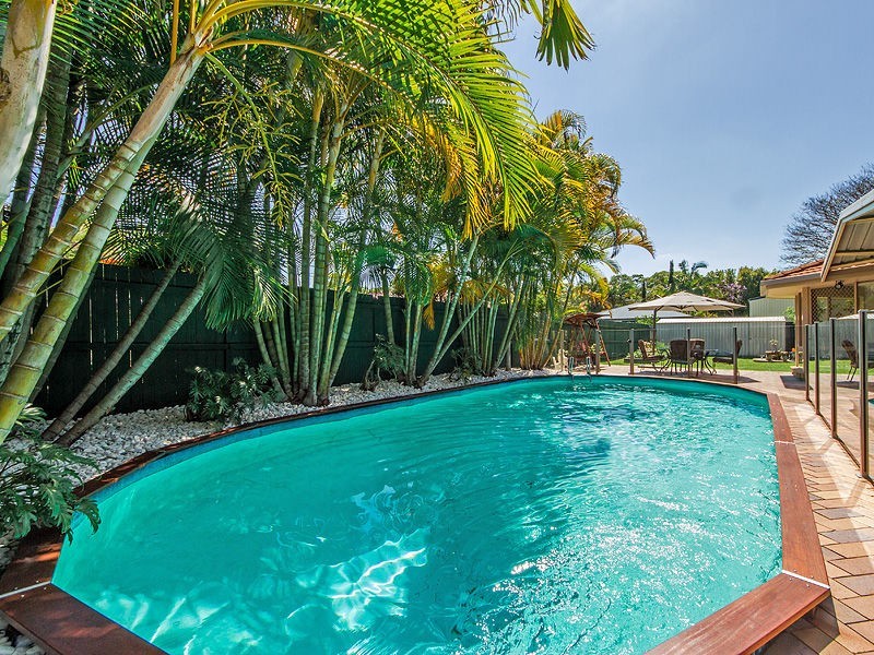 9 PELICAN Parade, Jacobs Well QLD 4208