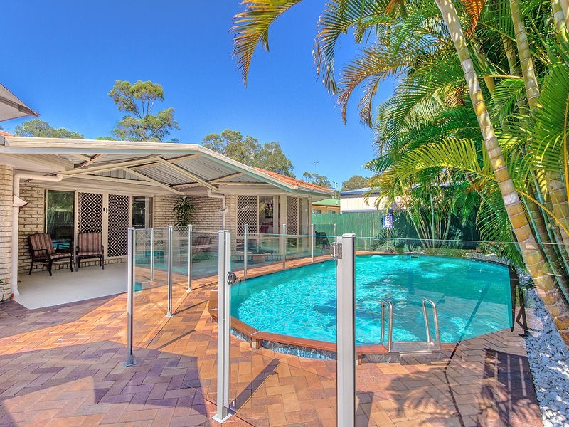 9 PELICAN Parade, Jacobs Well QLD 4208