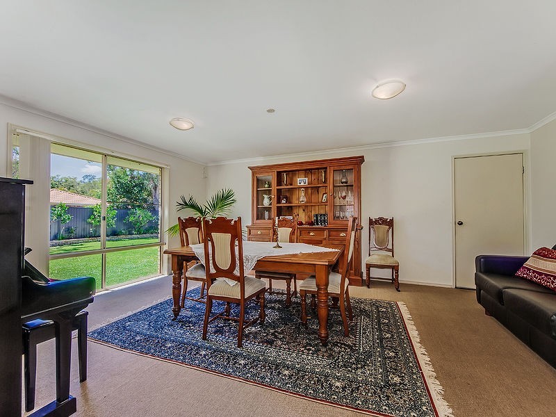 9 PELICAN Parade, Jacobs Well QLD 4208