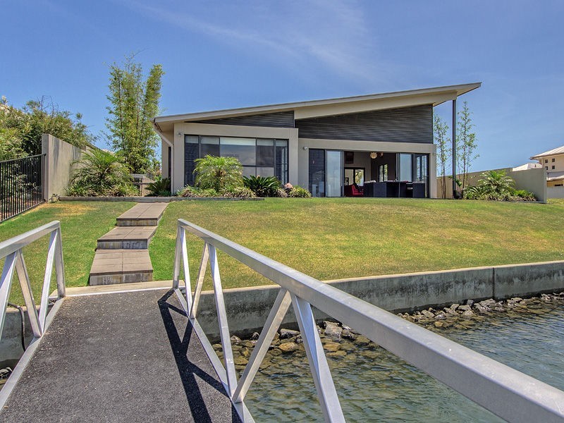 1 Windward Place, Jacobs Well QLD 4208