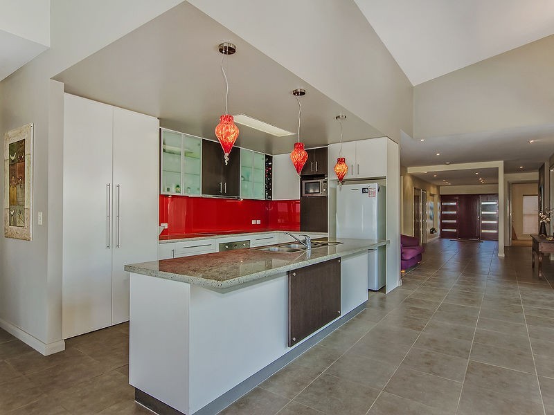 1 Windward Place, Jacobs Well QLD 4208