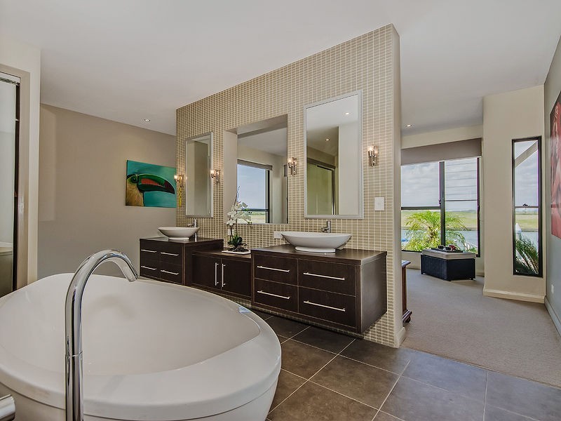 1 Windward Place, Jacobs Well QLD 4208