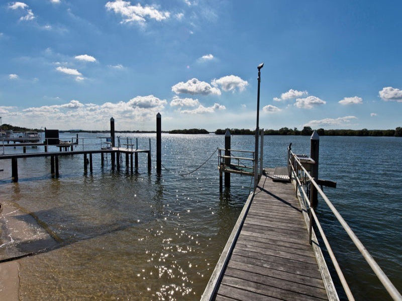 36 Esplanade, Jacobs Well QLD 4208