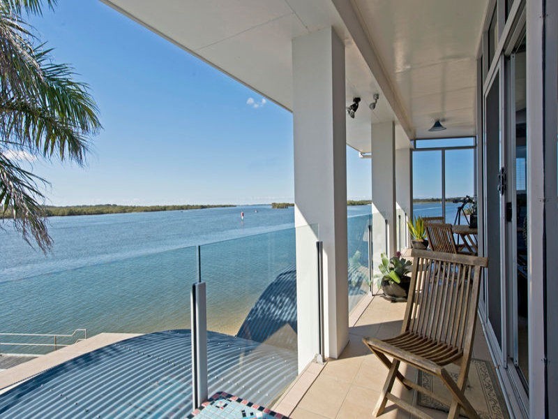 36 Esplanade, Jacobs Well QLD 4208