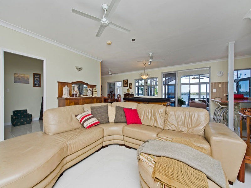 36 Esplanade, Jacobs Well QLD 4208
