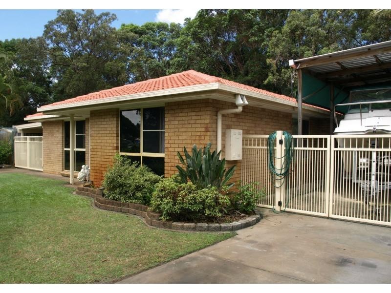11 Banka Avenue, Jacobs Well QLD 4208