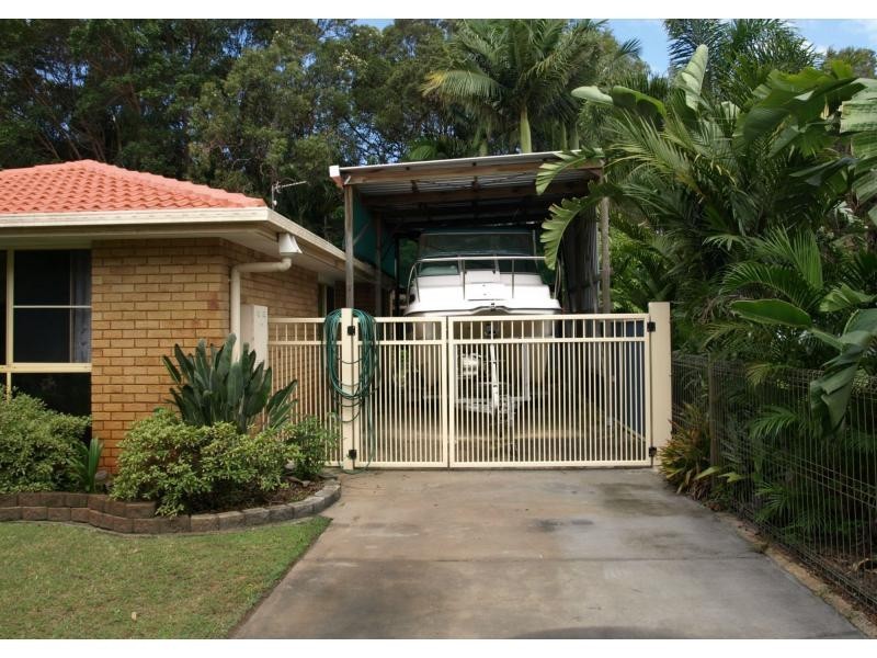 11 Banka Avenue, Jacobs Well QLD 4208