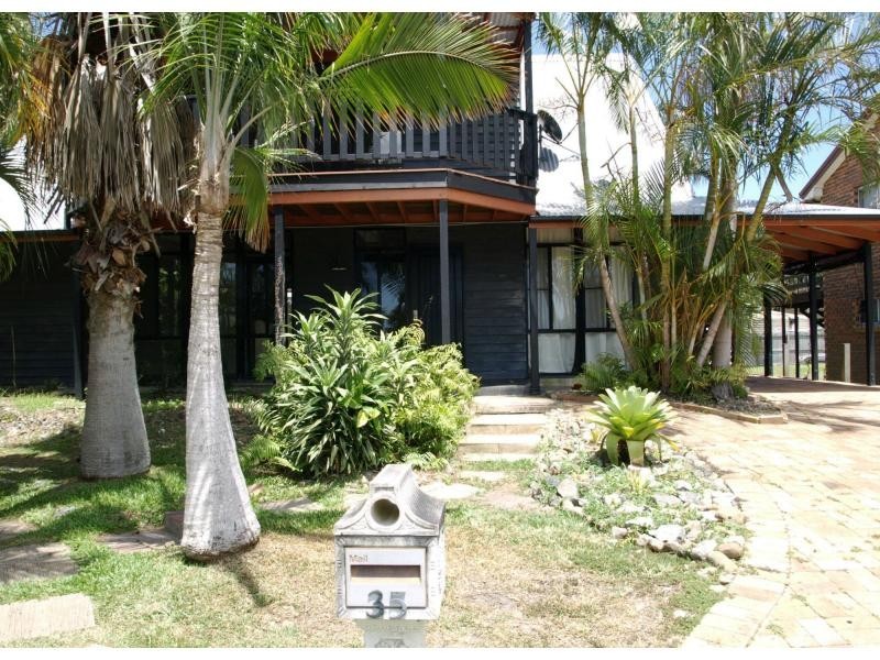35 Warana Avenue, Steiglitz QLD 4207