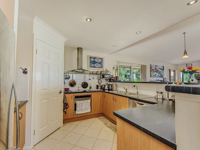 27 Cormorant Crescent, Jacobs Well QLD 4208