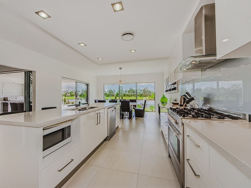 71 Marina Parade, Jacobs Well QLD 4208