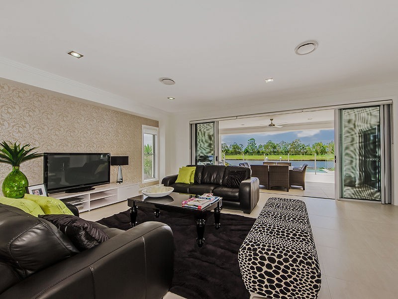 71 Marina Parade, Jacobs Well QLD 4208