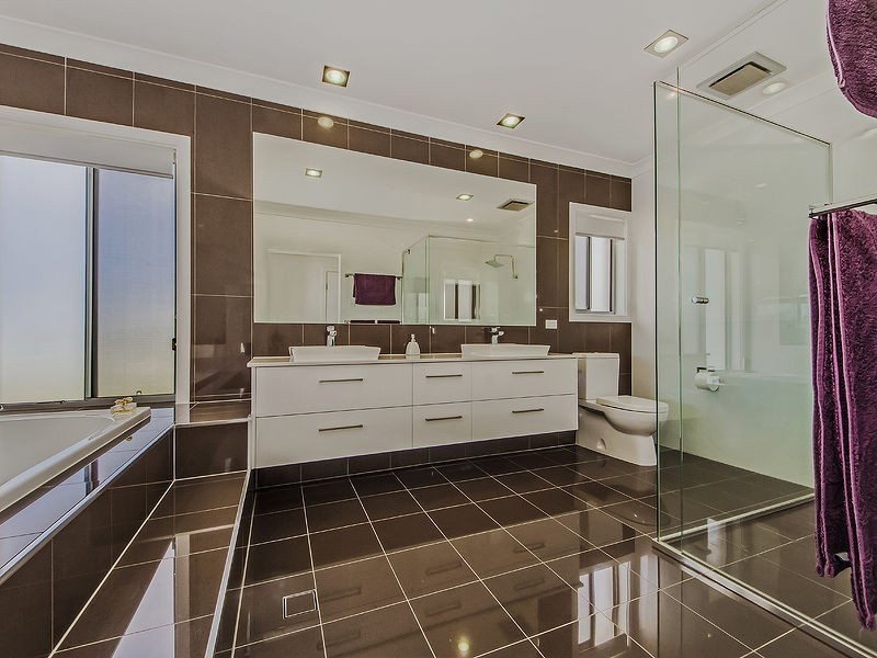 71 Marina Parade, Jacobs Well QLD 4208