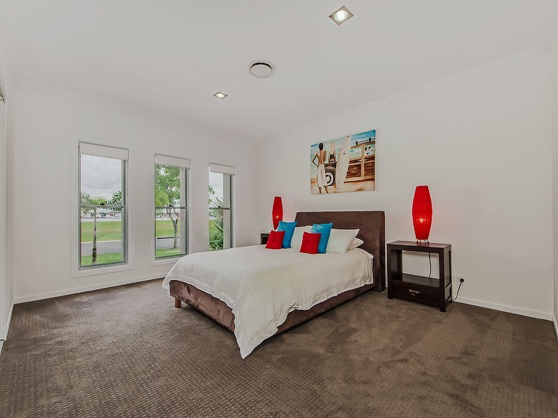 71 Marina Parade, Jacobs Well QLD 4208