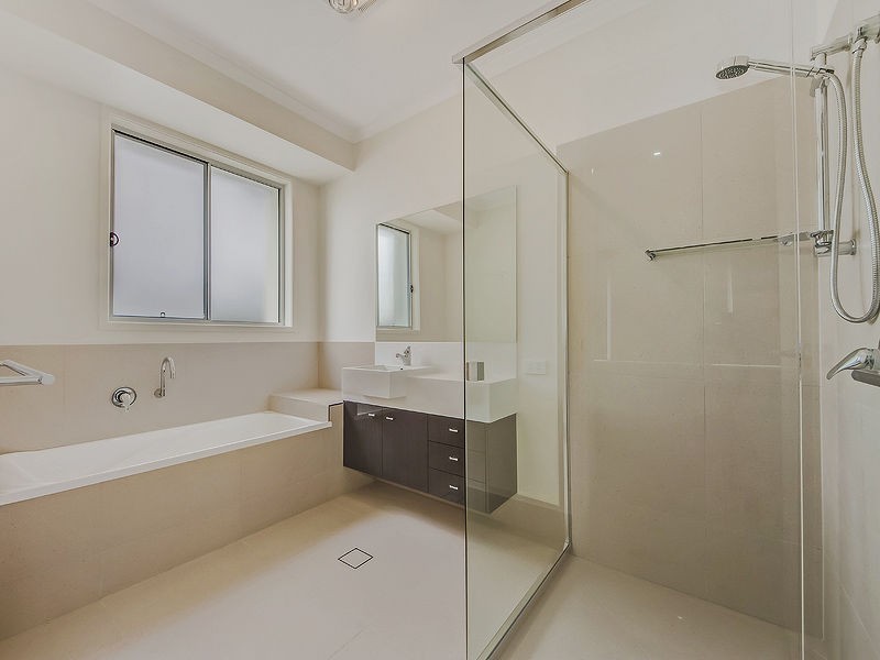 29 Windward Place, Calypso Bay, Jacobs Well QLD 4208