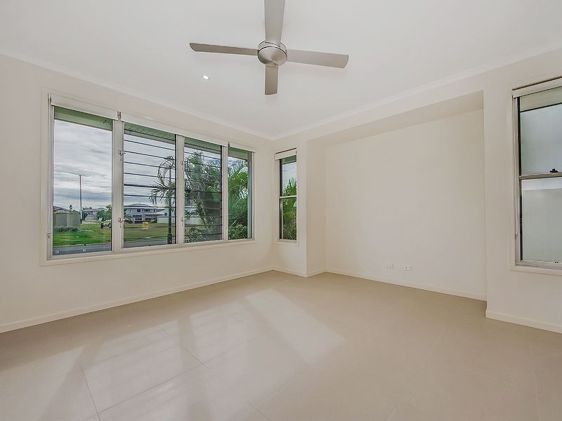 29 Windward Place, Calypso Bay, Jacobs Well QLD 4208