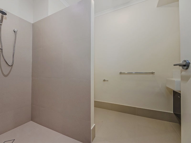 29 Windward Place, Calypso Bay, Jacobs Well QLD 4208