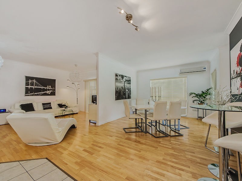 21 Cormorant Crescent, Jacobs Well QLD 4208