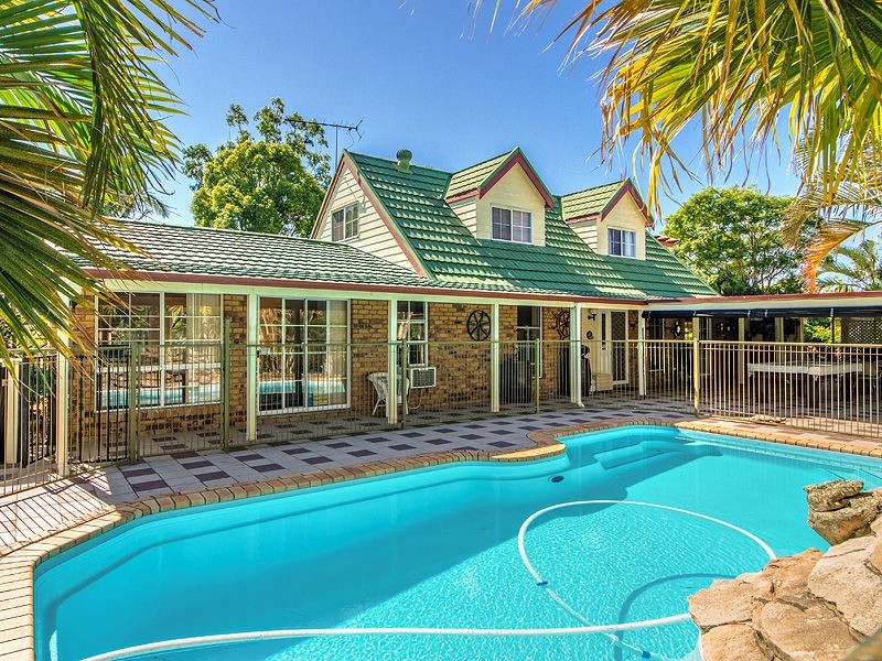 15 CaneFarm Road, Alberton QLD 4207