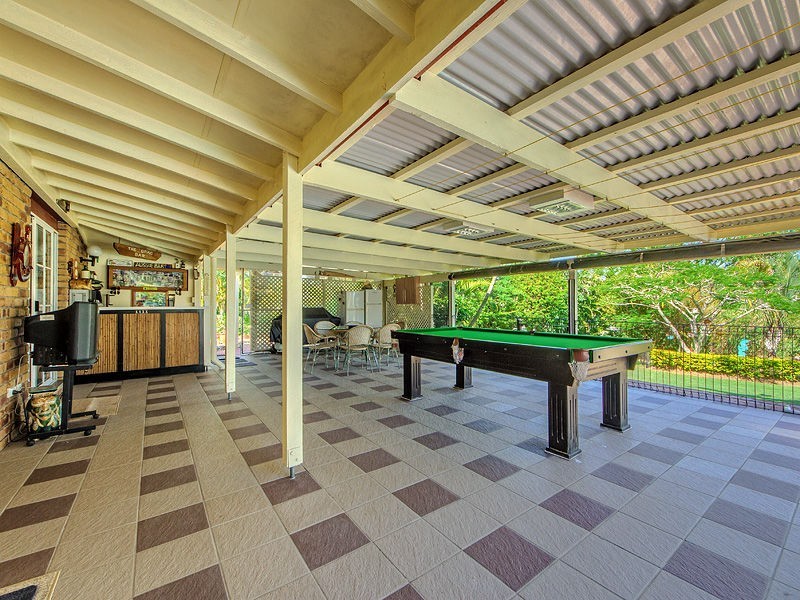 15 CaneFarm Road, Alberton QLD 4207