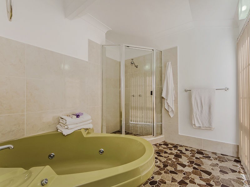 15 CaneFarm Road, Alberton QLD 4207