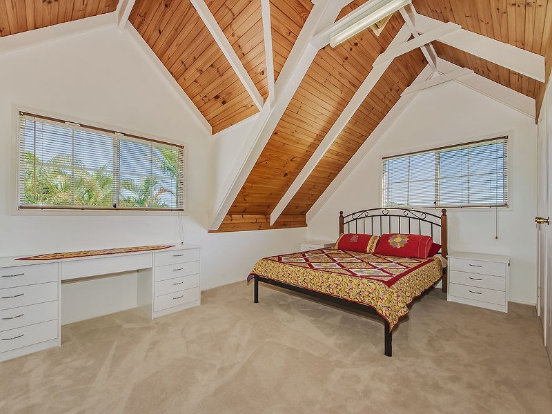 15 CaneFarm Road, Alberton QLD 4207