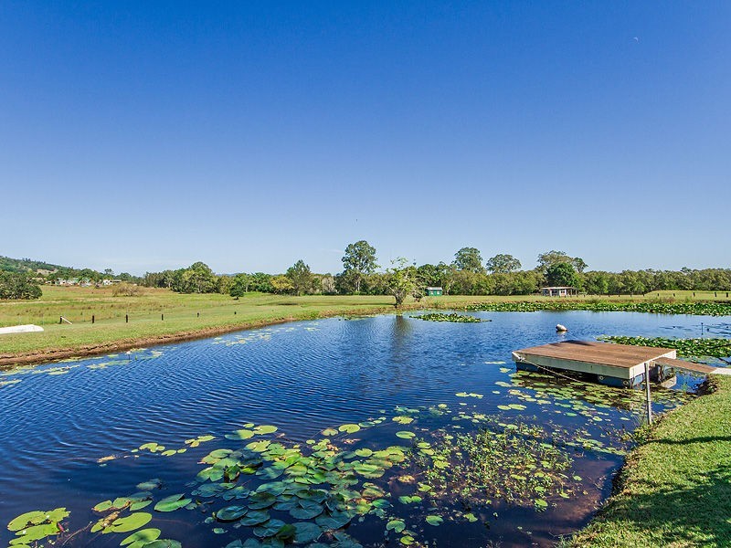 15 CaneFarm Road, Alberton QLD 4207