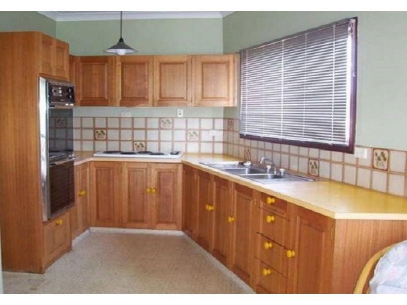 11 ESPLANADE, Jacobs Well QLD 4208