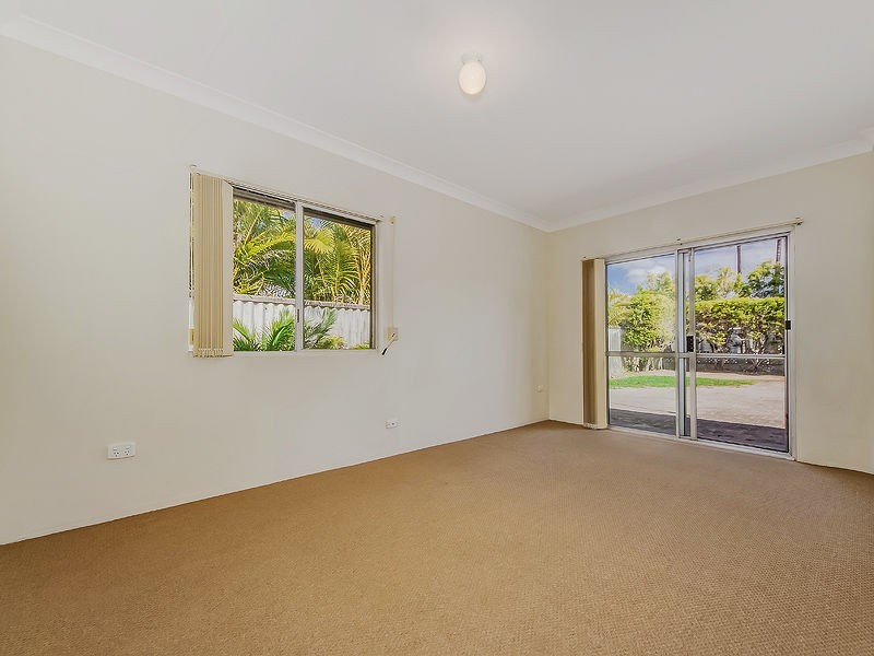 27 Warana Avenue, Steiglitz QLD 4207