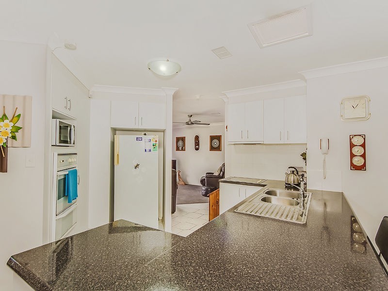 14 Samuel Court, Jacobs Well QLD 4208