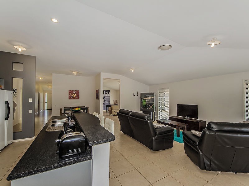 15 Osprey Drive, Jacobs Well QLD 4208