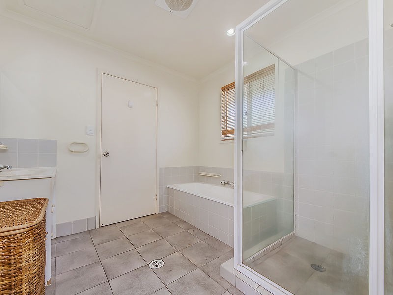 3 Banka Avenue, Jacobs Well QLD 4208