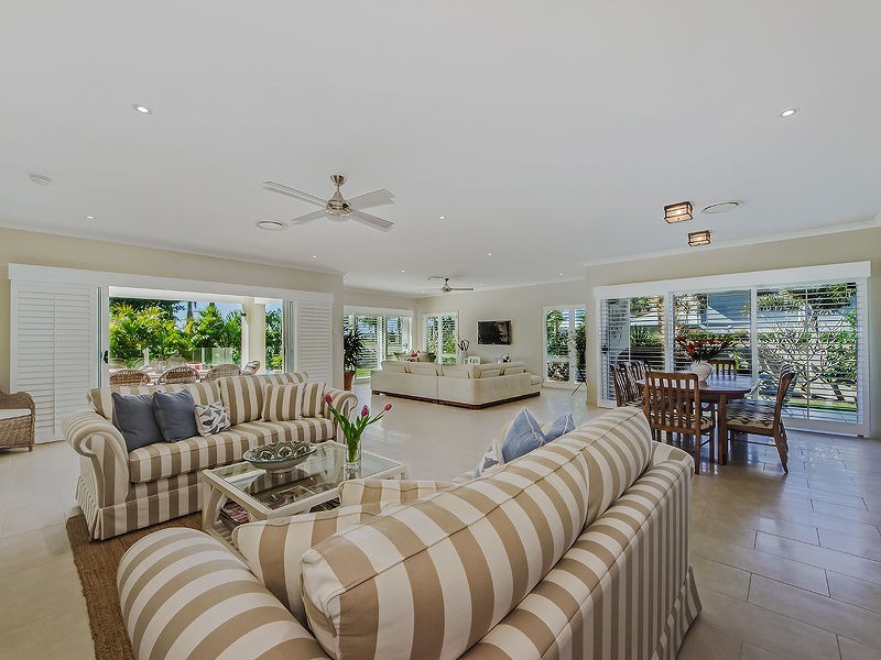 14 Marina Parade, Jacobs Well QLD 4208