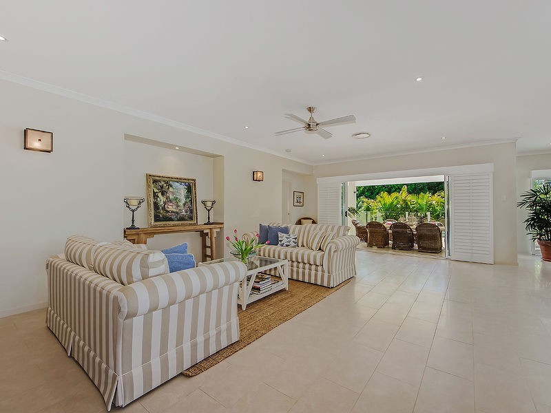 14 Marina Parade, Jacobs Well QLD 4208