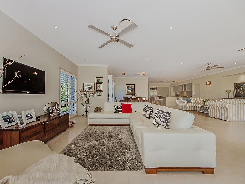 14 Marina Parade, Jacobs Well QLD 4208