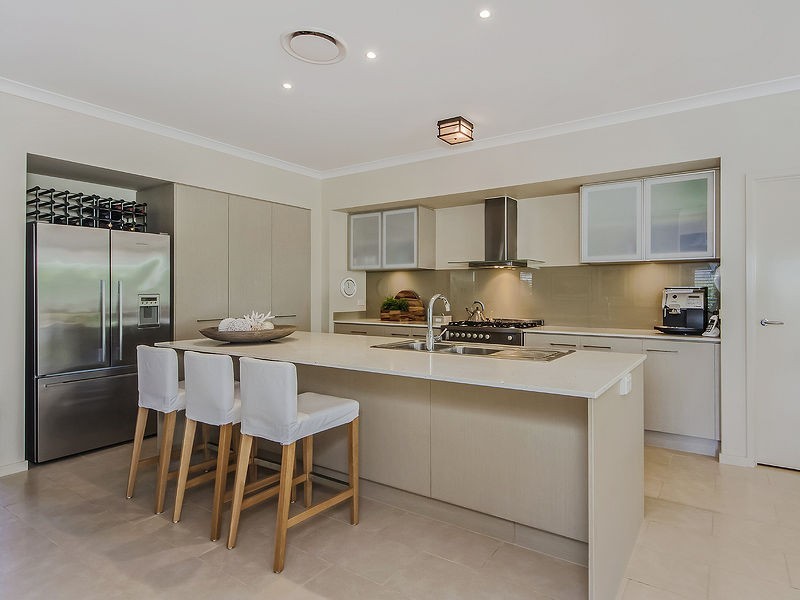 14 Marina Parade, Jacobs Well QLD 4208