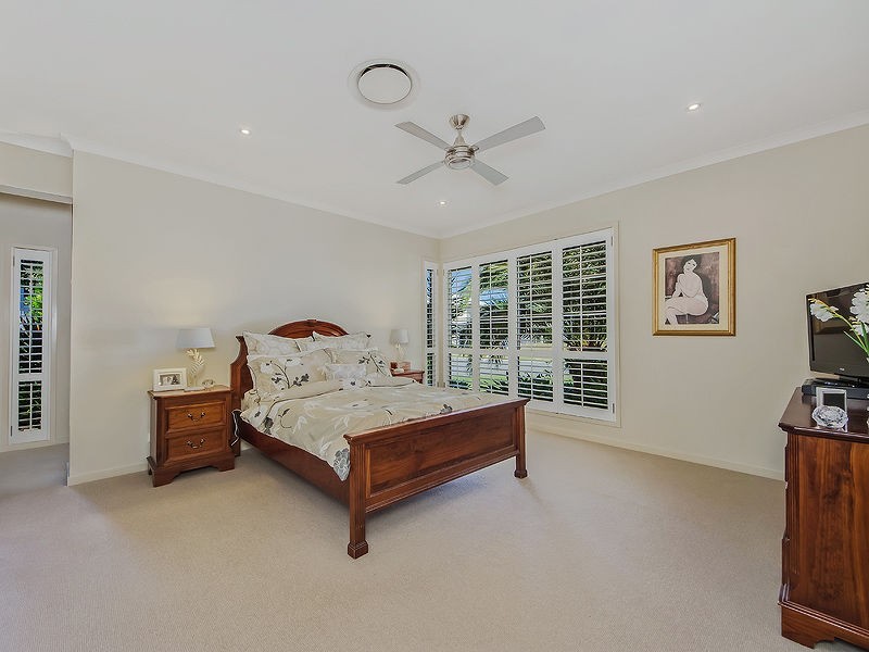 14 Marina Parade, Jacobs Well QLD 4208